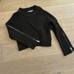 Zara- Army Green cropped sweater